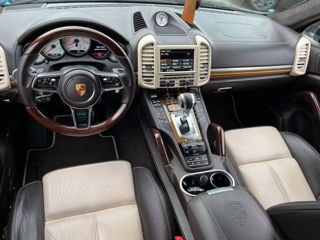 Porsche Cayenne foto 9