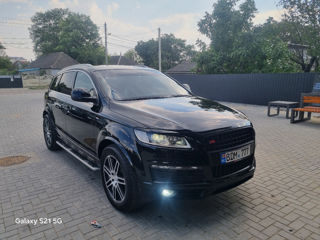 Audi Q7 foto 1