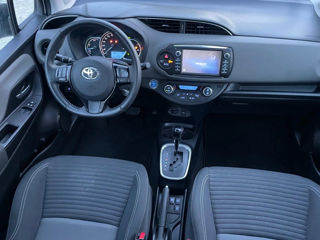 Toyota Yaris foto 13