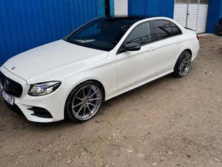 Mercedes E-Class foto 4