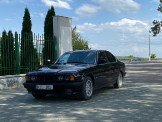 BMW 5 Series foto 3