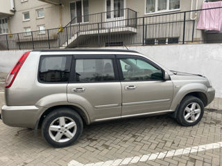 Nissan X-Trail foto 3