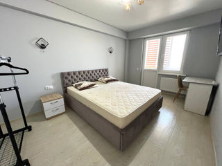 Apartament cu 2 camere, 70 m², Centru, Chișinău foto 5