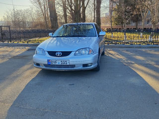 Toyota Avensis foto 5