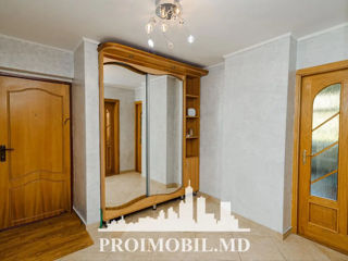 Apartament cu 3 camere, 71 m², Buiucani, Chișinău foto 13