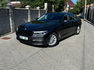 BMW 5 Series foto 1