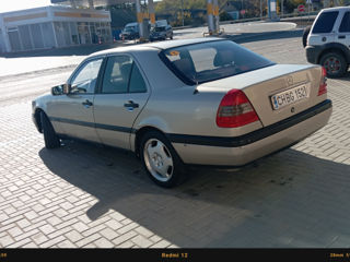 Mercedes C-Class foto 5