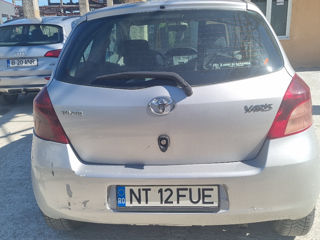 Toyota Yaris foto 4