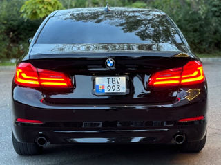 BMW 5 Series foto 2