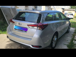 Toyota Auris foto 2