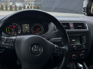 Volkswagen Jetta foto 8