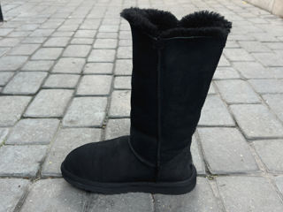 UGG Bailey Button Triplet Boots. Размер 37. Оригинал. В идеальном состоянии. foto 9