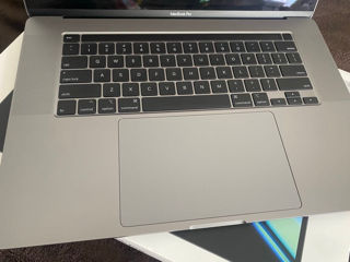 MacBook Pro 16 foto 5