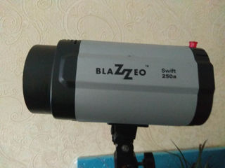 Студийная вспышка blazzeo swift 250a foto 1