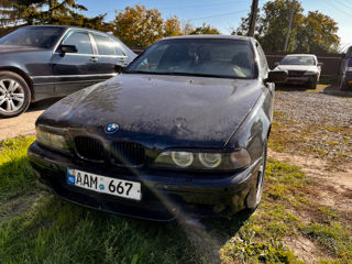 BMW 5 Series foto 2