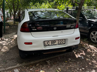 Mazda 323 foto 4