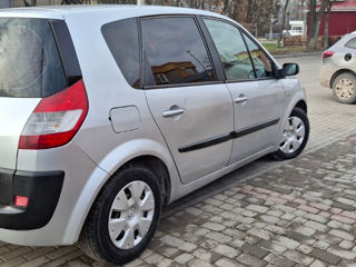 Renault Scenic foto 2