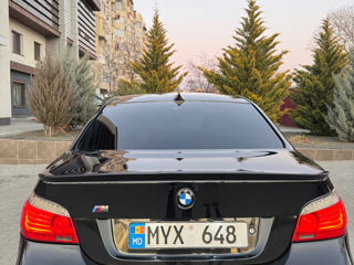 BMW 5 Series foto 3