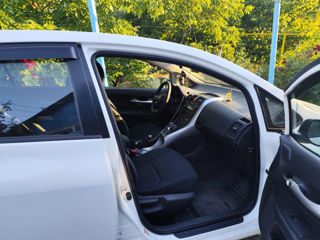 Toyota Auris foto 2