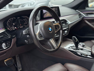 BMW 5 Series foto 7