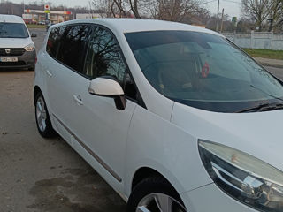 Renault Grand Scenic foto 3