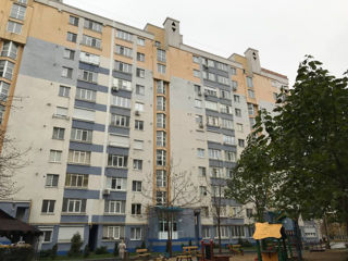 Apartament cu 2 camere, 70 m², Buiucani, Chișinău foto 1