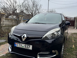 Renault Grand Scenic foto 2