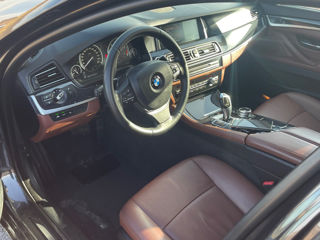 BMW 5 Series foto 7