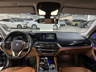 BMW 5 Series foto 7