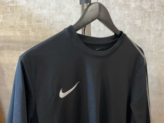 NIKE foto 2