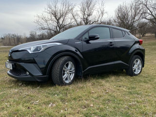 Toyota C-HR foto 3