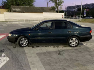 Toyota Carina foto 3