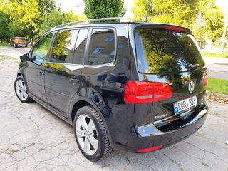 Volkswagen Touran foto 3