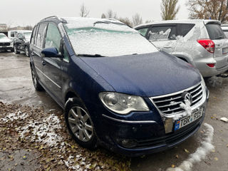 Volkswagen Touran foto 3