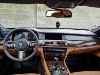 BMW 7 Series foto 8