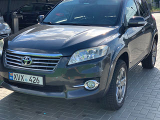 Toyota Rav 4 foto 1