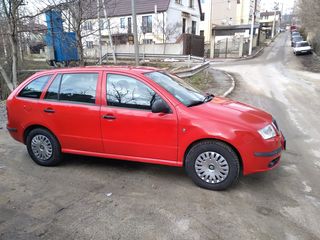 Skoda Fabia foto 2