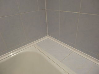 Плинтус - уголок бордюр керамический для ванной - белый, цветн. Установка.Plinta - colt bordura cera foto 3