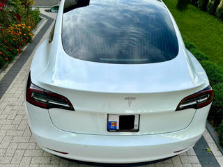 Tesla Model 3 foto 3