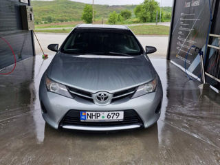 Toyota Auris foto 1