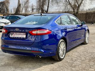 Ford Fusion foto 8