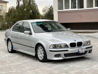 BMW 5 Series foto 6