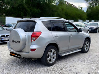 Toyota Rav 4 foto 5