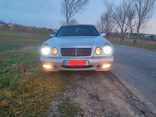 Mercedes E-Class foto 3