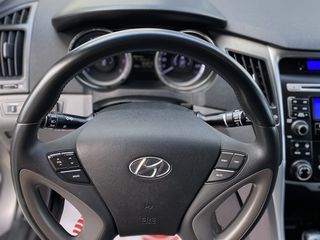 Hyundai Sonata foto 12