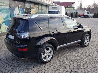 Mitsubishi Outlander foto 10