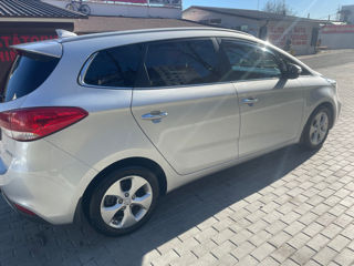 KIA Carens foto 3