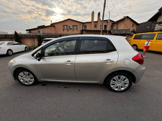 Toyota Auris foto 2