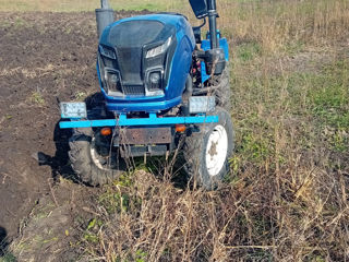 Mini tractor de 35 cai putere 44 tractiune prin cardan complet prițăp ,plug si freza foto 4