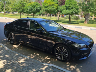 BMW 5 Series foto 10